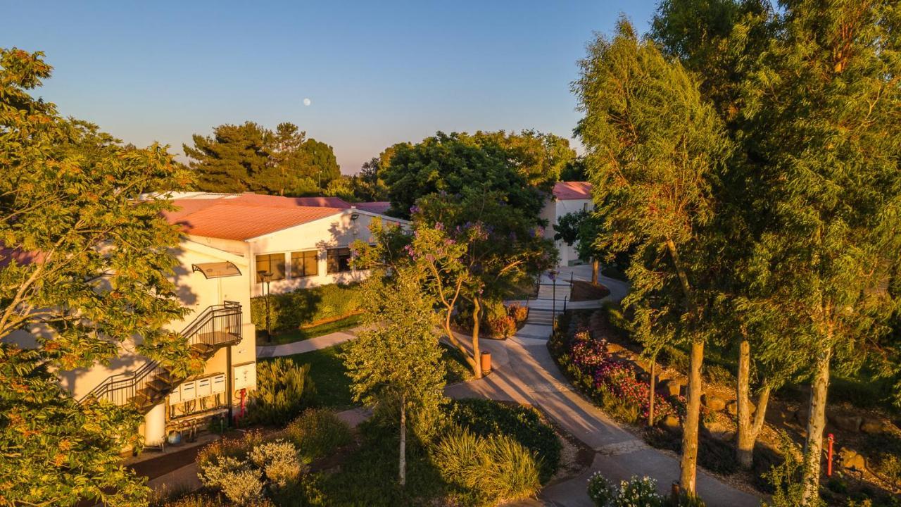Keshet Yehonatan Country Lodging Exterior foto